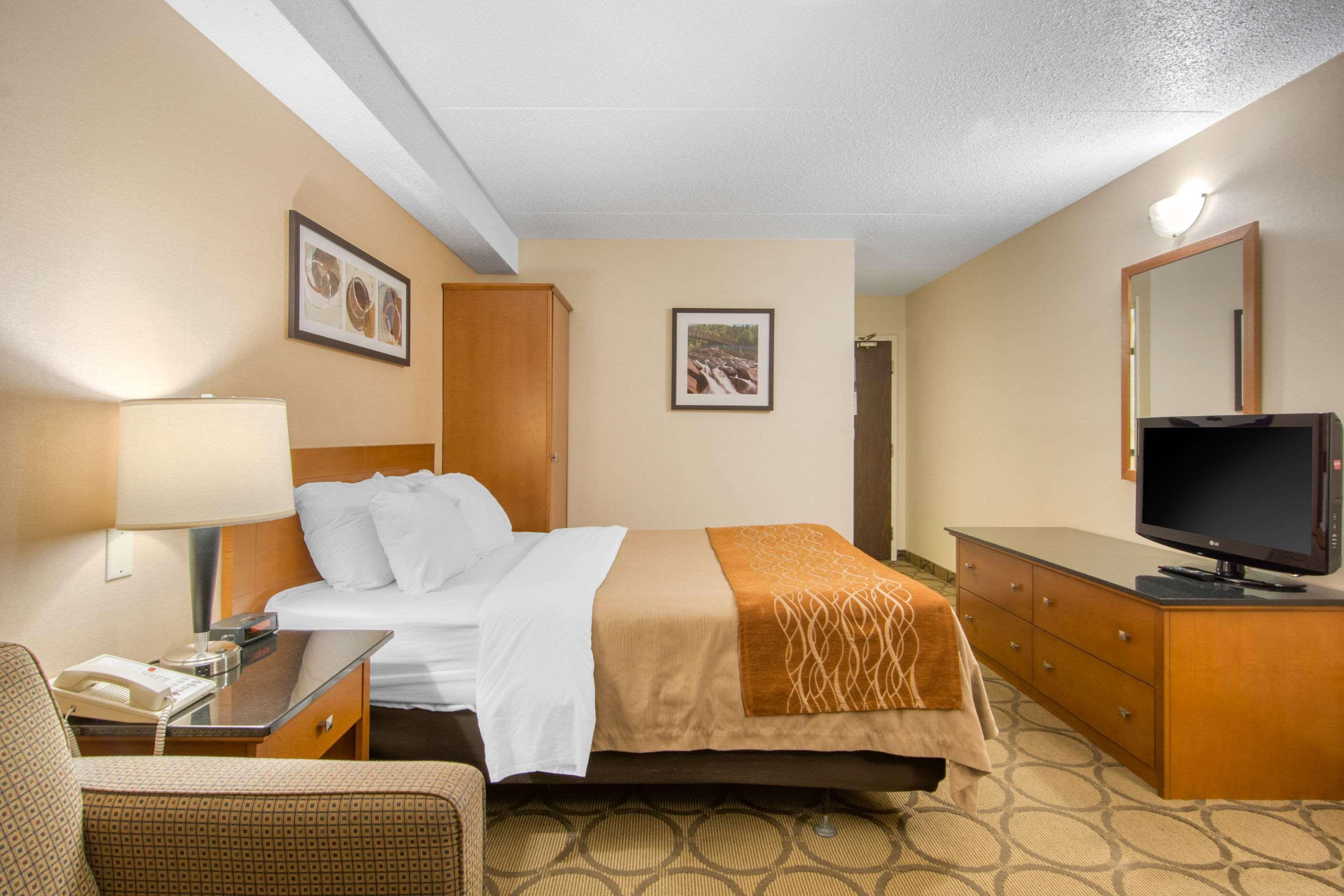 Comfort Inn Sudbury Exterior photo
