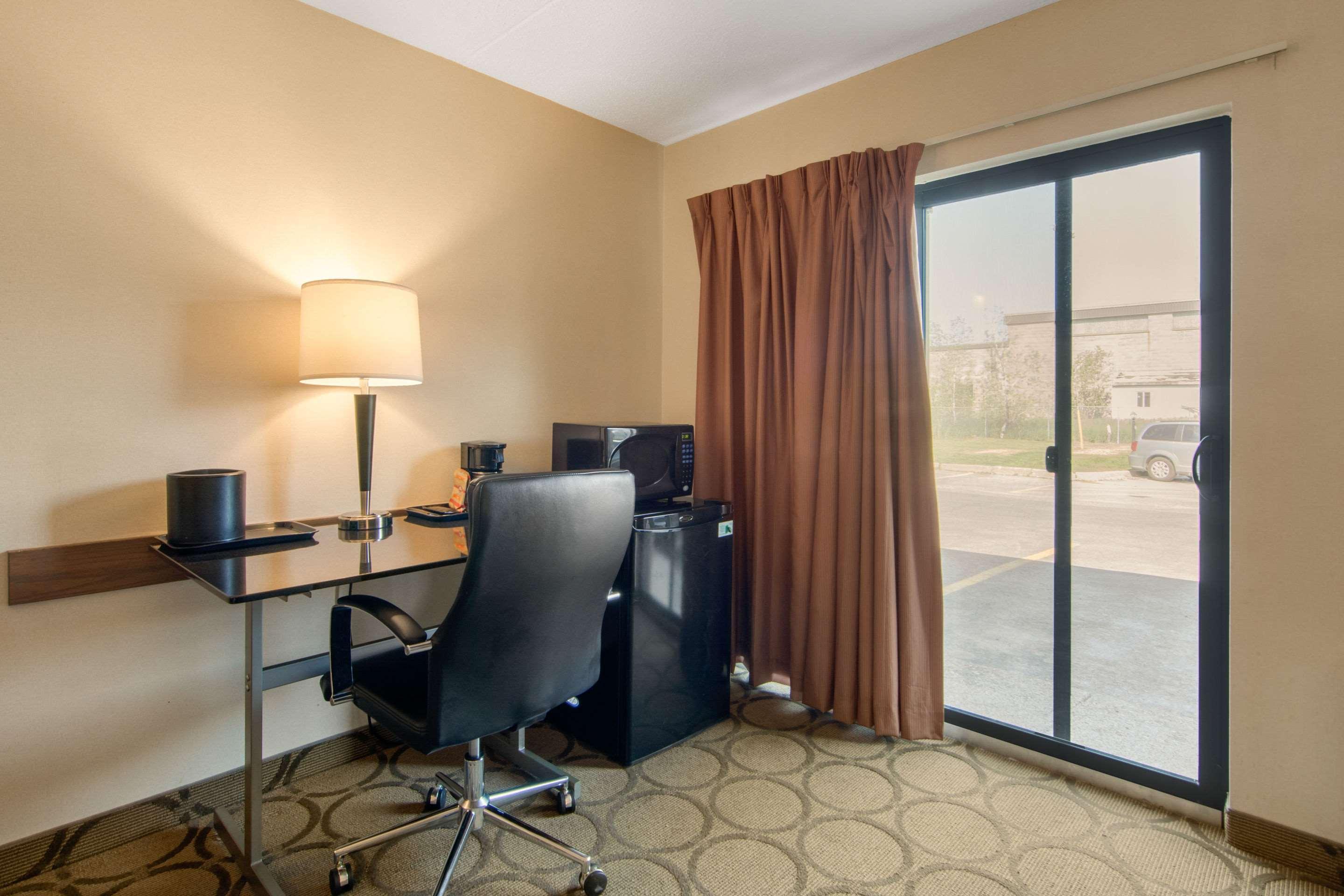 Comfort Inn Sudbury Exterior photo
