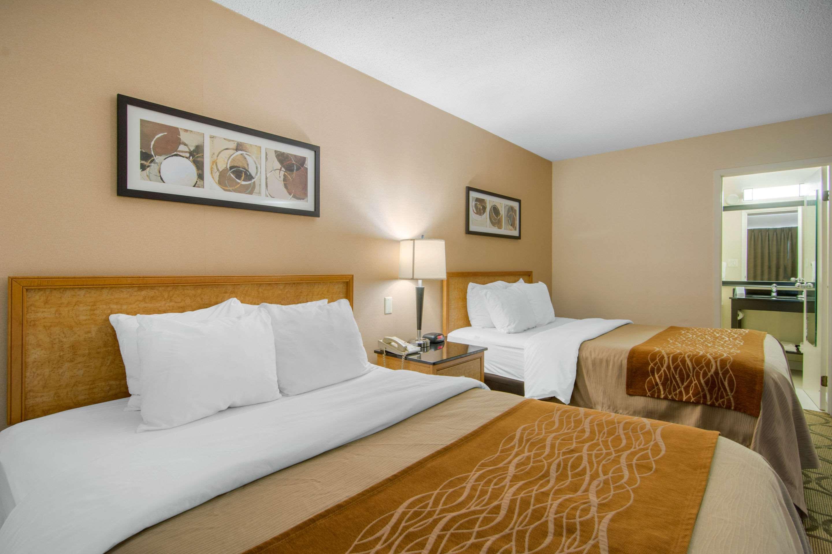 Comfort Inn Sudbury Exterior photo