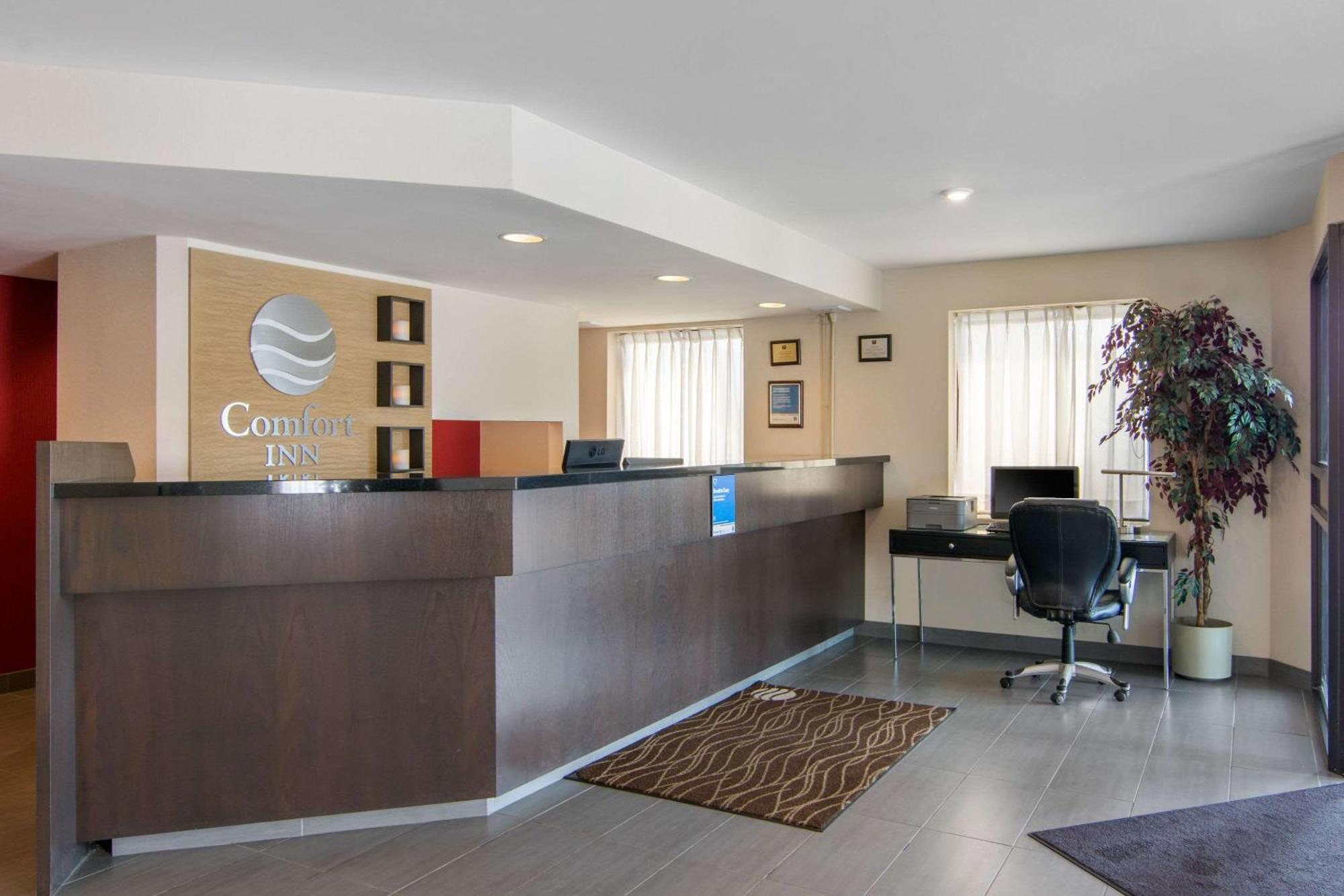 Comfort Inn Sudbury Exterior photo