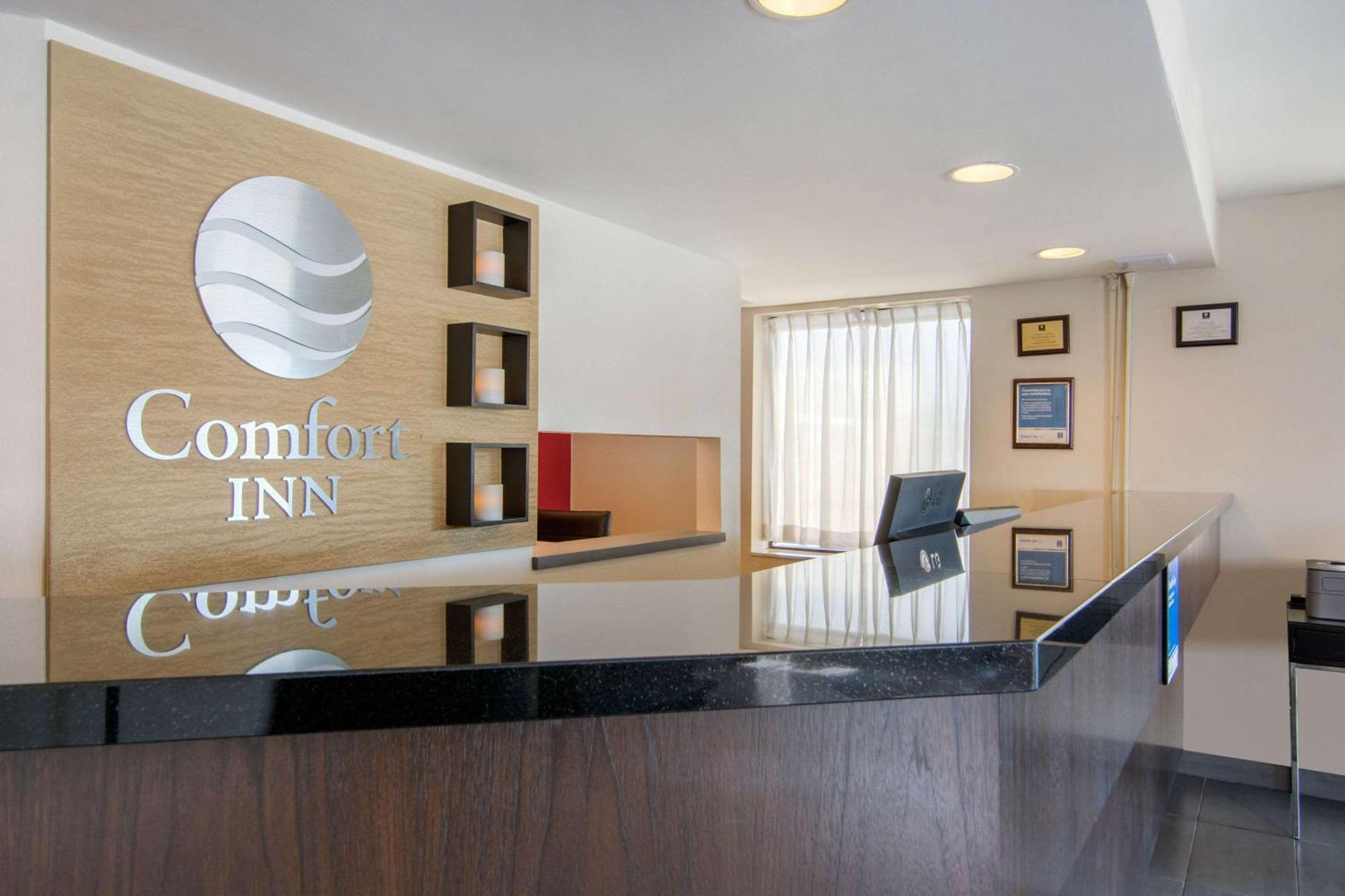 Comfort Inn Sudbury Exterior photo